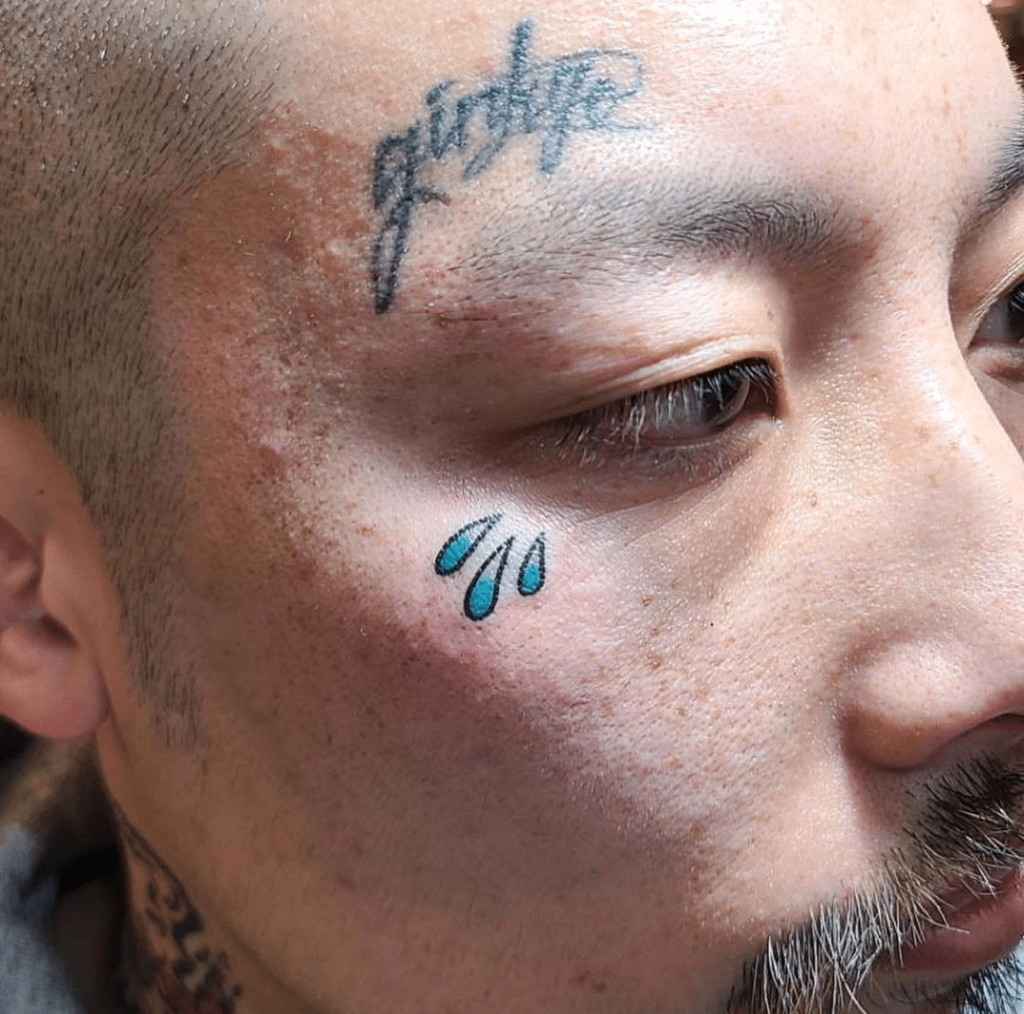 meaning behind teardrop tattoo